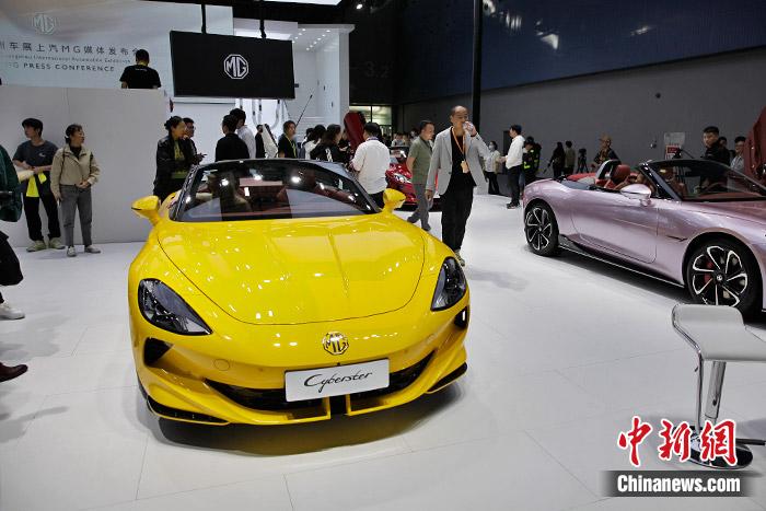 中國(guó)品牌新能源跑車。中新財(cái)經(jīng)記者 葛成 攝